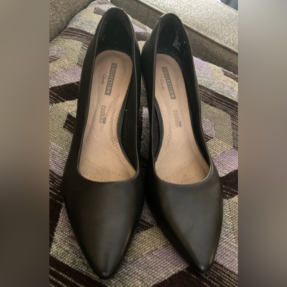 Clarks Cushion Soft Collection Black Pumps Sz. 6.5